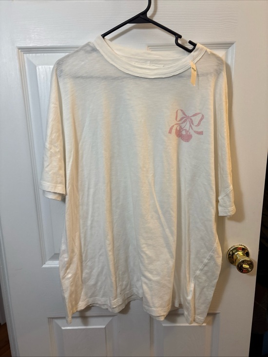 aerie Other - aerie Cream Short Sleeve Tee with Pink Cherry Bow Graphic